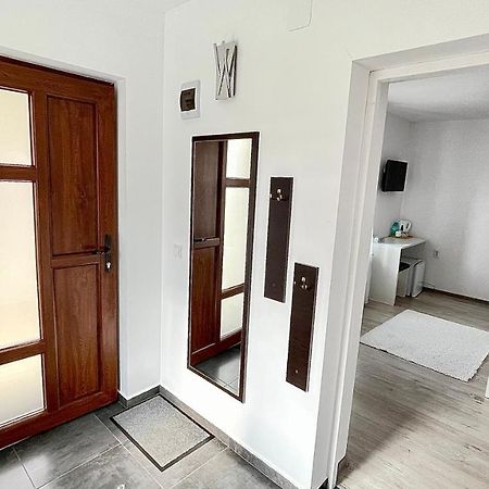 Apartament Linistit / Cozy Apartment Câmpulung Moldovenesc Exterior photo