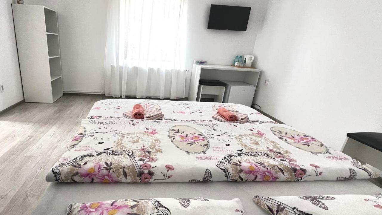 Apartament Linistit / Cozy Apartment Câmpulung Moldovenesc Exterior photo